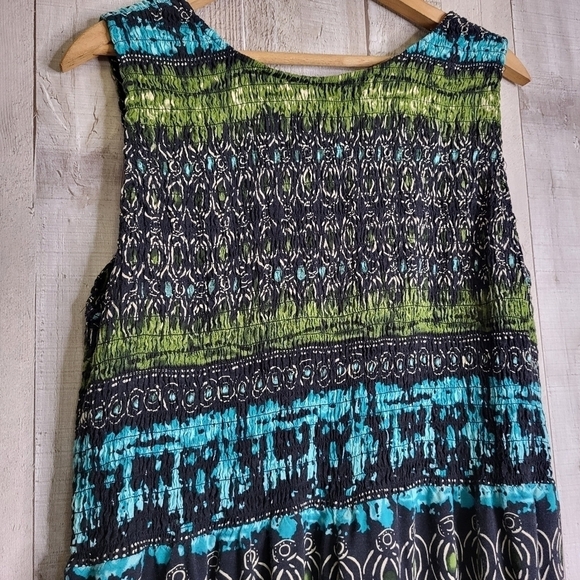 Long Flowy Summer Dress. Black, Blue, Green, White. XL. Strechy on top. - Picture 8 of 12